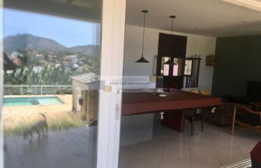 Excelente casa com maravilhosa vista panorâmica!